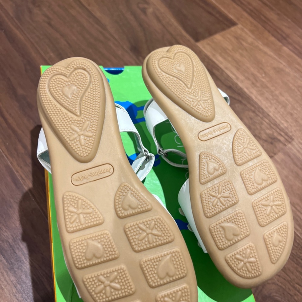 Never used girls Jumping Jack sandals white size 11 wide and size 2 wide - Picture 2 of 2
